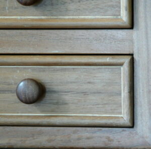 Walnut jewellery chest - detail