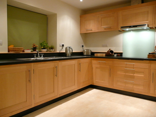 Beech and painted tulipwood kitchen