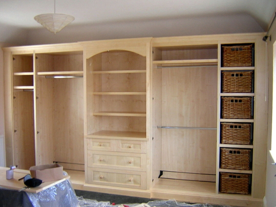 Maple breakfronted wardrobe (3)