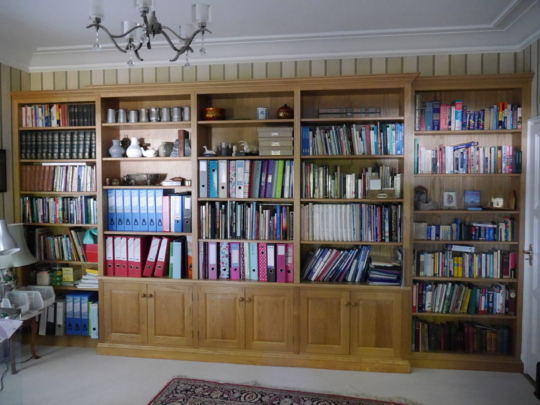 Oak break fronted shelves and cupboards