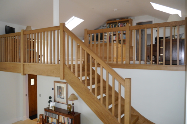 Oak staircase and balustrade