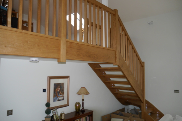 Oak staircase and balustrade